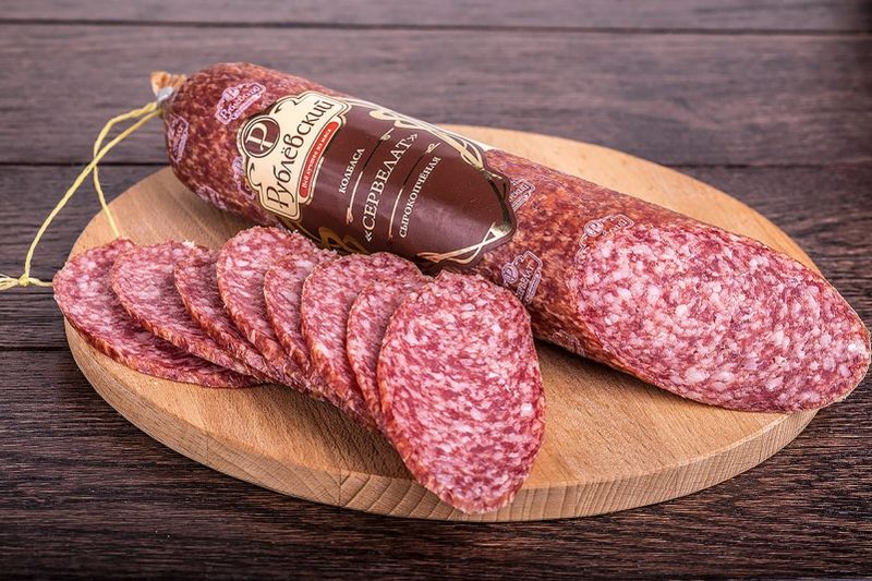 Файл:Сервелат сырокопченый.jpg