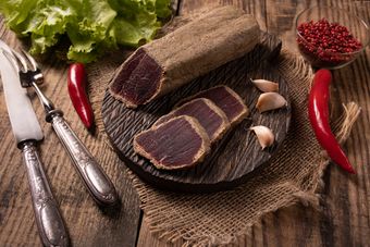 Бастурма классика из говядины (Чернышихинский мясокомбинат).jpg