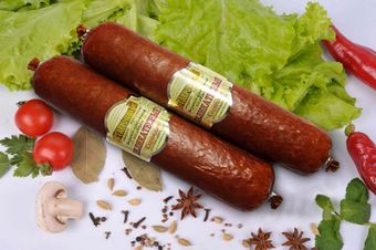 Колбаса варено-копченая Сервелат Деликатесный (Балахоновский мясокомбинат).jpg