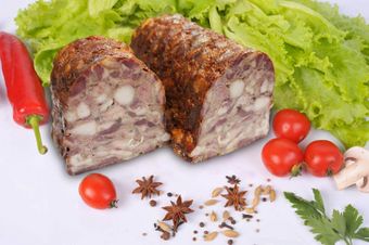 Варено-копченая Щековина прессованная в форме (Балахновский мясокомбинат).jpg