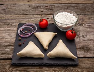 Самса с мясом говядины и баранины (МясБерри).jpg