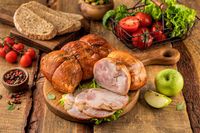 Рулет из мяса птицы Гусь с яблоками (Очаково).jpg