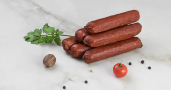 Колбаски полукопченые Охотничьи ГОСТ (Сочинский Мясокомбинат).png