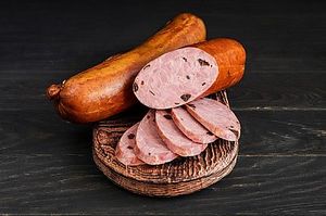 Колбаса из утки с черносливом (Окраина).jpg