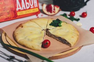 Пирог с мясом (Окраина).jpg