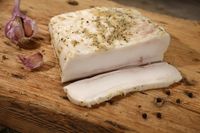 Сало солёное с чесноком (Мой мясной).jpg
