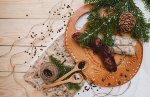 Колбаски копчено-вяленые из рубленной баранины (Деликатесы Горного Алтая).png