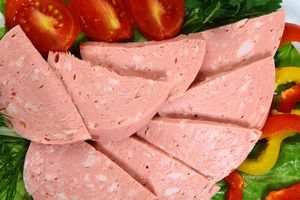 Колбаса вареная Любительская ГОСТ (Козелки).jpg