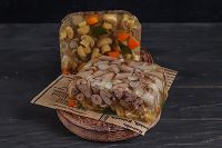 Заливное с куриными сердечками и грибами (Окраина).jpg
