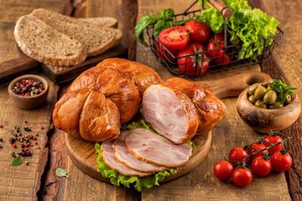 Рулет из мяса птицы Индейка на гриле (Очаково).jpg