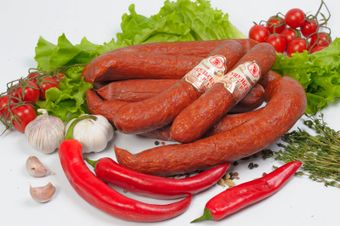 Колбаса полукопченая острая Гуцульская (Балахоновский мясокомбинат).jpg