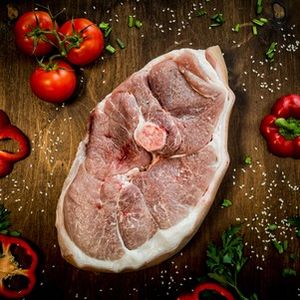 Окорок свиной на кости.jpg