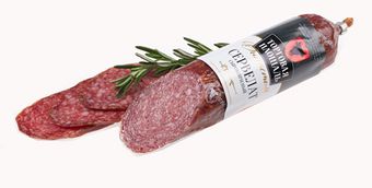 Сырокопченая колбаса Сервелат Династия (Торговая площадь).jpg