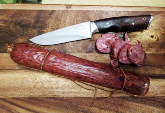 Сырокопченая колбаса из европейского благородного оленя (ДикоЕд).png