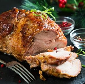 Голяшка говяжья с брусникой.jpg