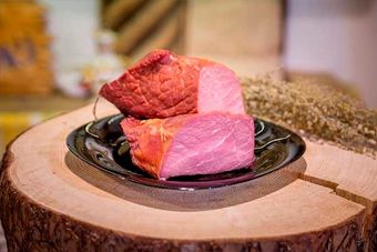 Говядина Деревенская копчено-вареная (Три Крестьянина).jpg