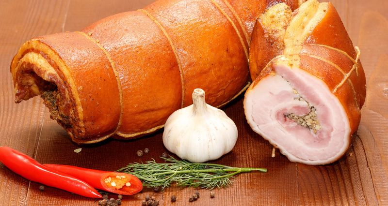 Файл:Рулет из грудинки Острый.jpg