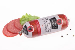 Варено-копченая колбаса Сервелат Деликатесный (Торговая площадь).jpg